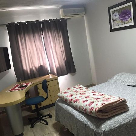 Casa Com 2 Quartos Agradaveis Com Ar Condicionado ฟอสดูอีกวาซู ภายนอก รูปภาพ
