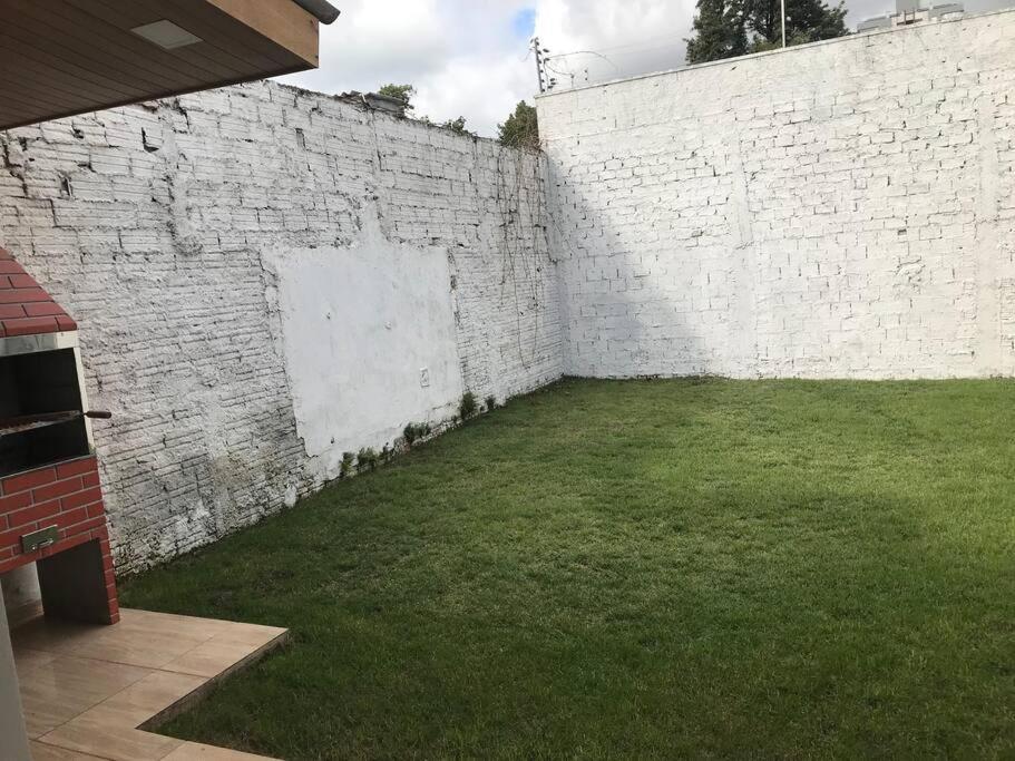 Casa Com 2 Quartos Agradaveis Com Ar Condicionado ฟอสดูอีกวาซู ภายนอก รูปภาพ