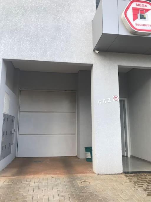 Casa Com 2 Quartos Agradaveis Com Ar Condicionado ฟอสดูอีกวาซู ภายนอก รูปภาพ